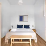 Paseo St Joan Classic 4Bd For 10 Guests