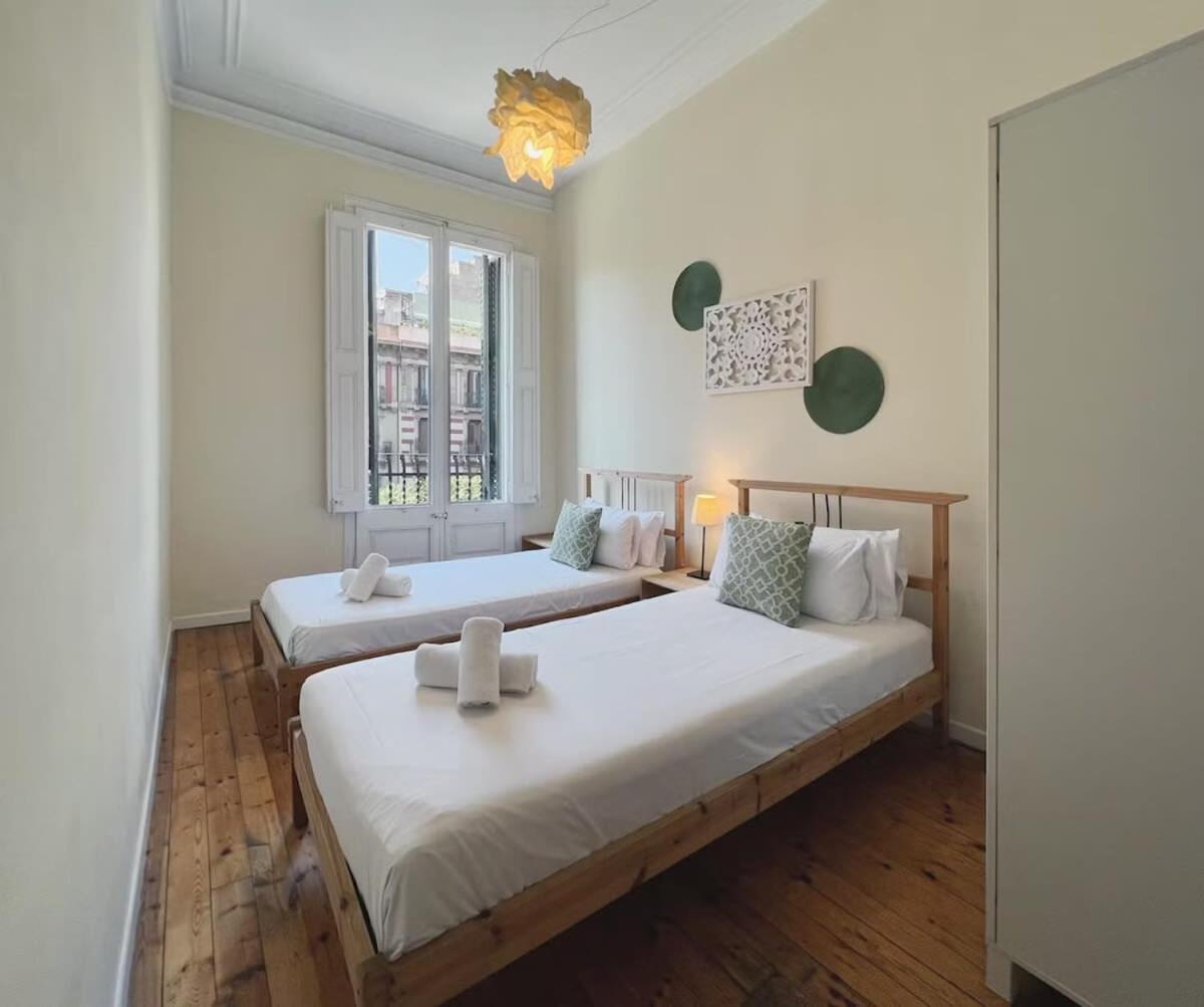 Leilighet Paseo St Joan Classic 4bd For 10 Guests