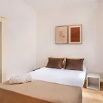Paseo St Joan Classic 4Bd For 10 Guests